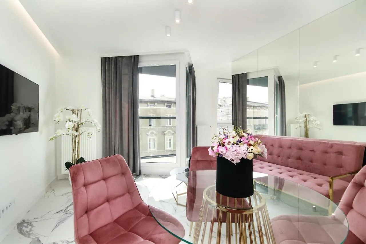 Apartamenty Hashtagwilda_Apartament Zloty ポズナン 0*,  ポーランド